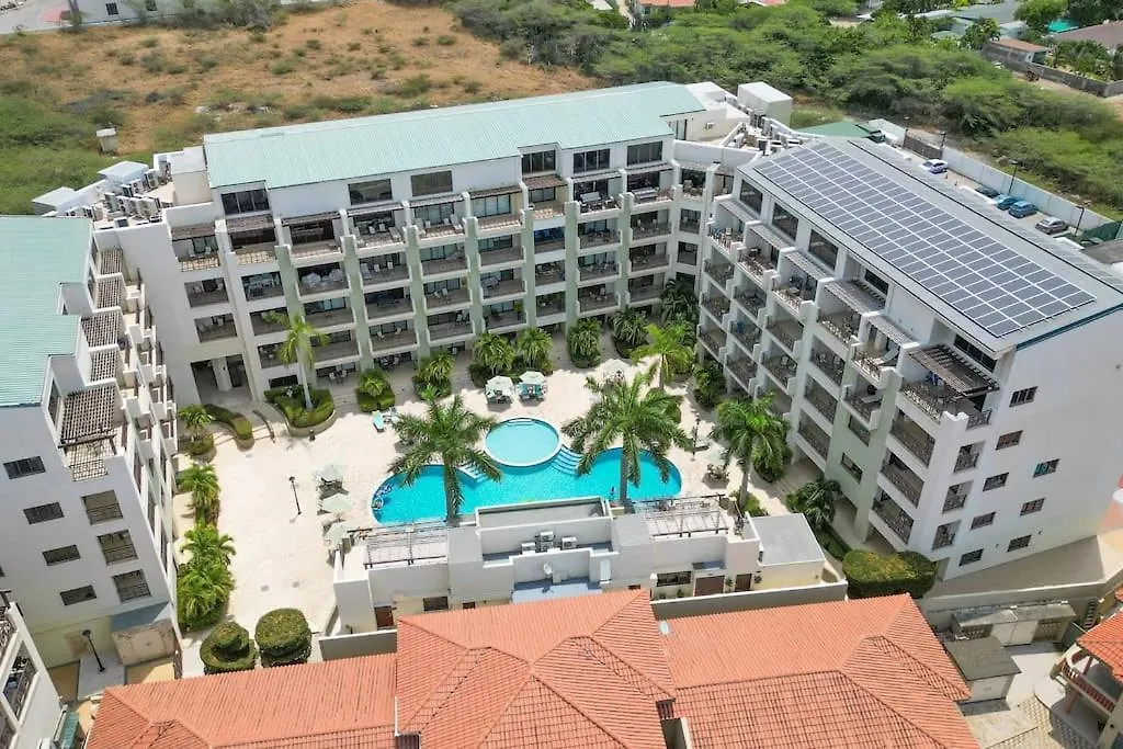 Luxe Condo In Palm Beach By Bocobay