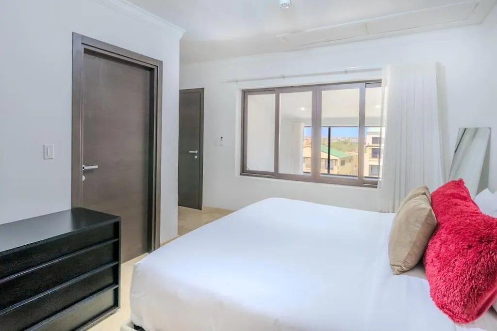 Luxe Condo In Palm Beach By Bocobay Aruba